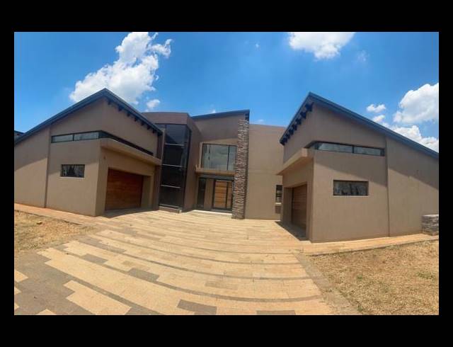 7 BEDROOM HOUSE FOR SALE IN KEMPTON PARK
